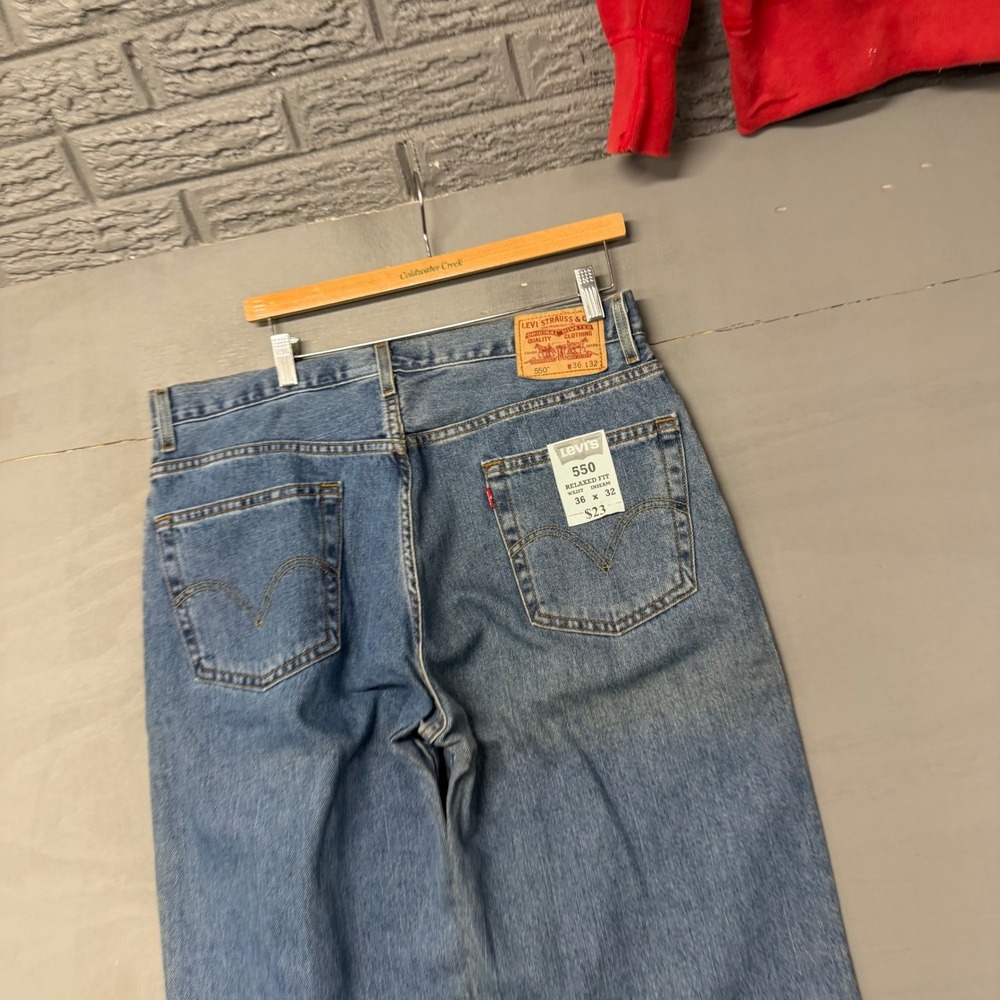 Levis 550 Relaxed‎ Fit Tapered Leg Blue Jeans Mens 36x32 Medium Wash Denim